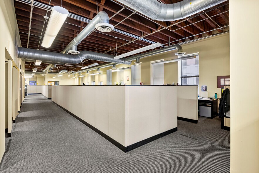 More Photos Of 60 S Pearl St, Albany Office For Sale