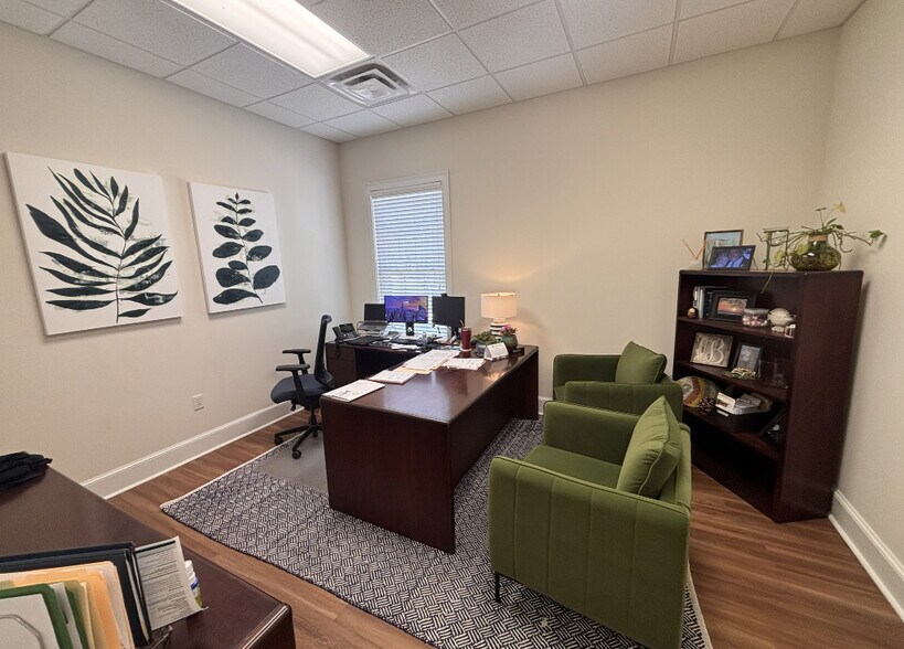 More Photos Of 227 Gateway Center Blvd, Brunswick Bank For Lease