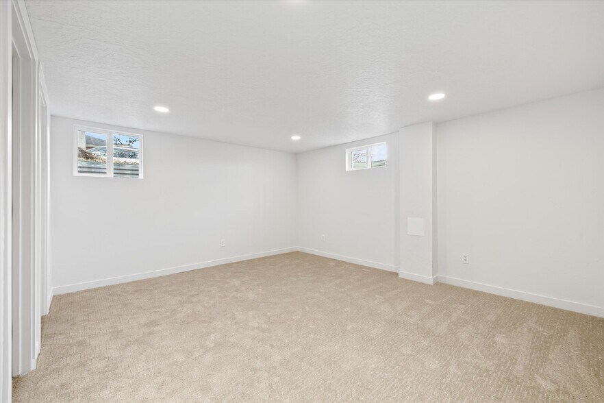 More Photos Of 4518 W Emerald St, Boise Specialty For Sale