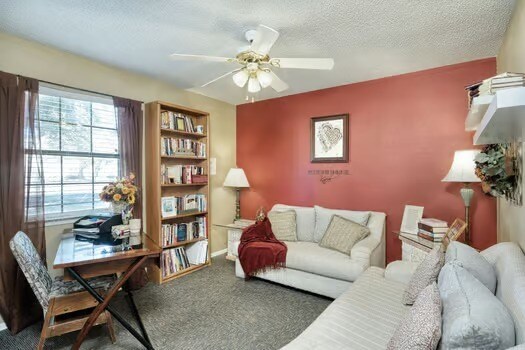 More Photos Of 403 W Anderson Ave, Round Rock Loft Creative Space For Sale