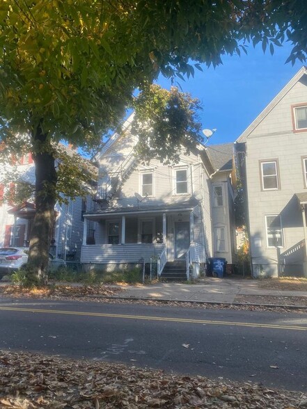 Primary Photo Of 423 Blatchley Ave, New Haven Multifamily For Sale