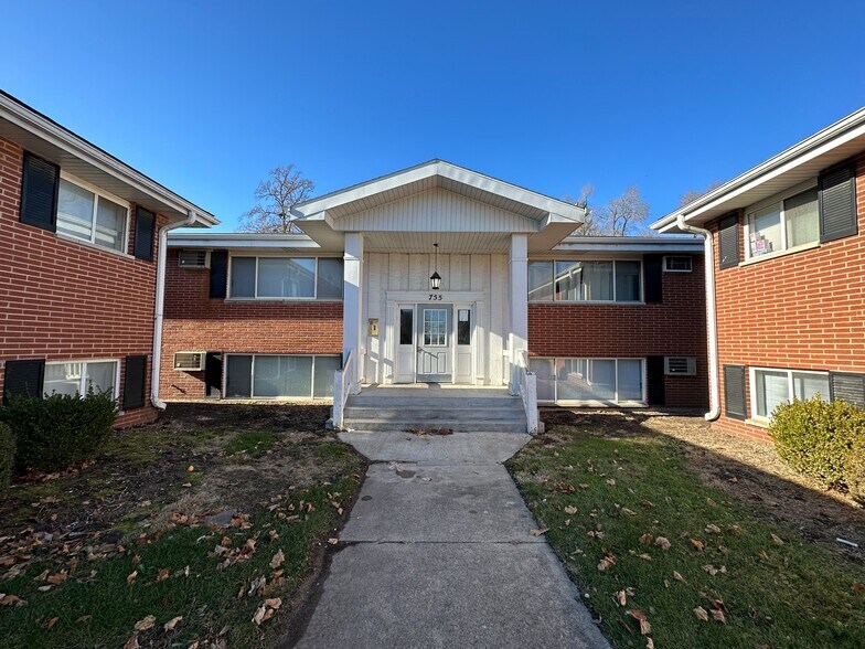 More Photos Of 751-757 N 5th Ave, Kankakee Apartments For Sale