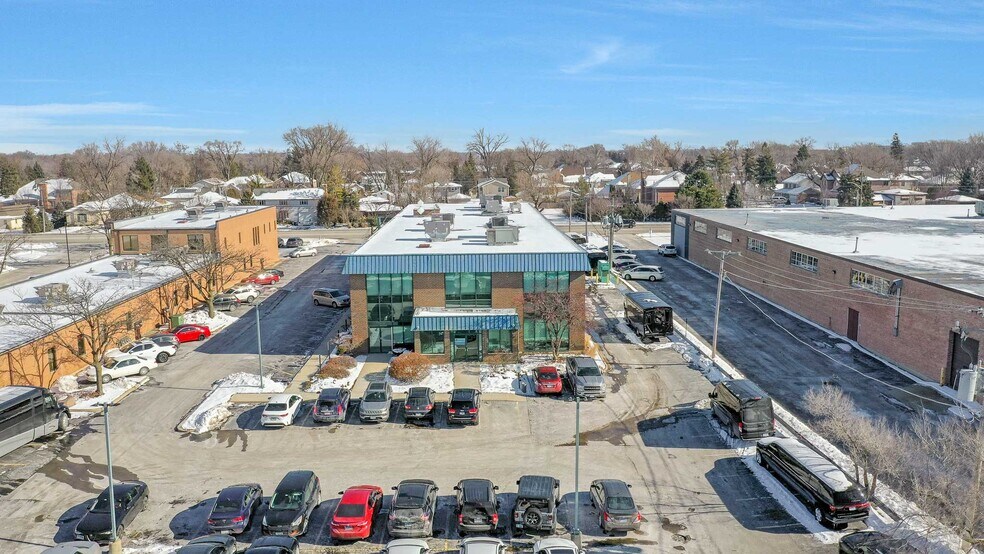More Photos Of 2134-2140 S Wolf Rd, Des Plaines Office For Lease