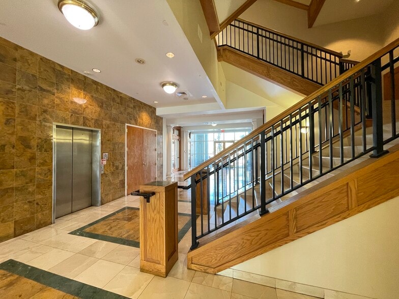 More Photos Of 300 E University Ave, Gainesville Office Residential For Sale