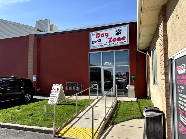 More Photos Of 8720-8760 S 700 E, Sandy General Retail For Lease