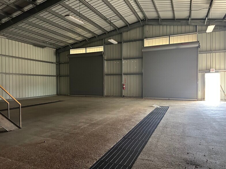 More Photos Of 1796 Simpson Highway 49, Magee Flex For Sale