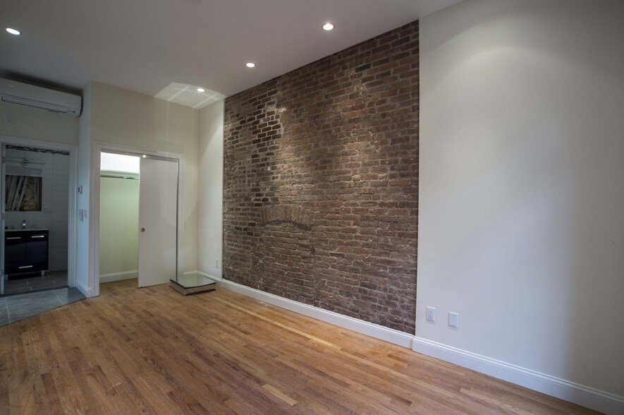 More Photos Of 330 W 86th St, New York Apartments For Sale