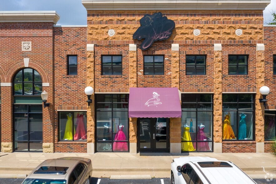 More Photos Of 1489 E 15th St, Edmond Unknown For Lease