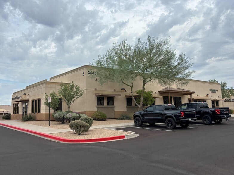 Primary Photo Of 34406 N 27th Dr, Phoenix Medical For Lease