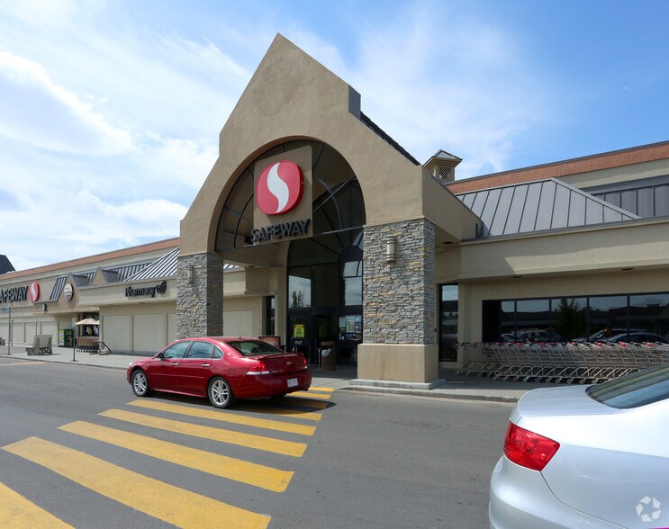 More Photos Of 15007 Stony Plain Rd NW, Edmonton Storefront For Lease