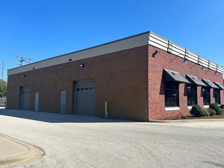 More Photos Of 1445 S 113th St, West Allis Warehouse For Sale