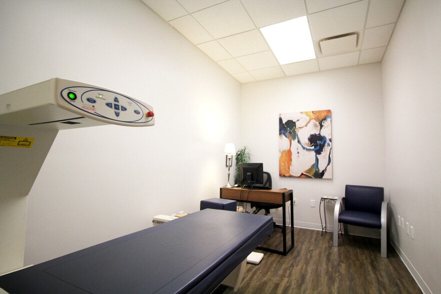 More Photos Of 10696 Old Saint Augustine Rd, Jacksonville Medical For Lease