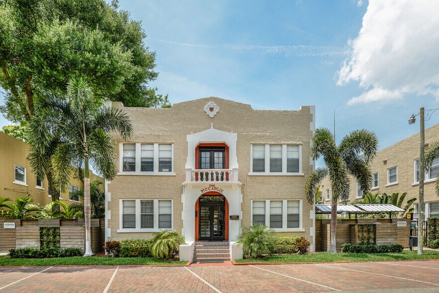 Primary Photo Of 1404 S Bay Villa Pl, Tampa Apartments For Sale