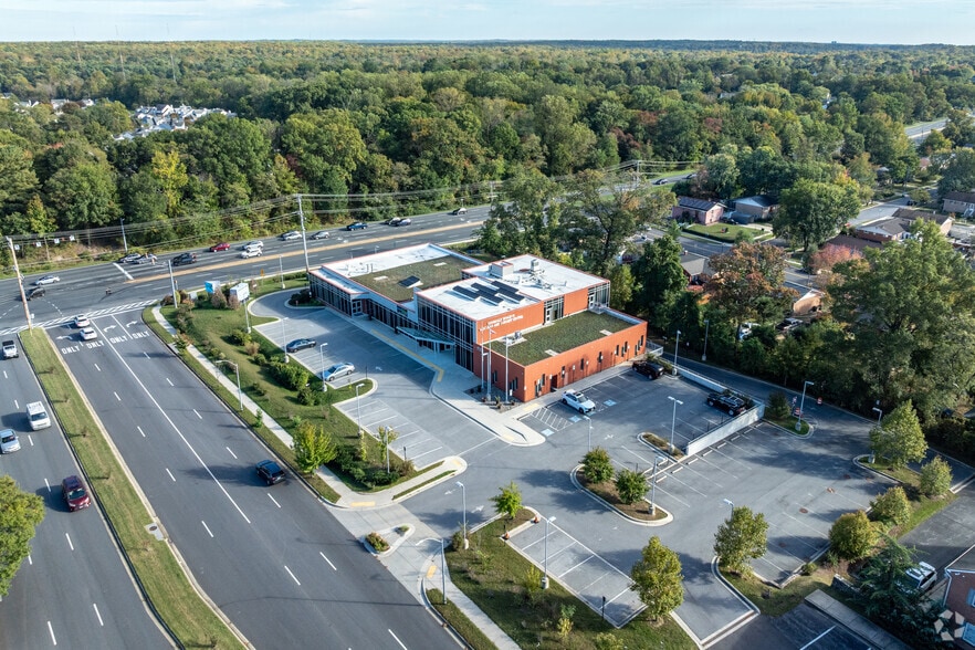More Photos Of 9201 Cherry Ln, Laurel Medical For Sale