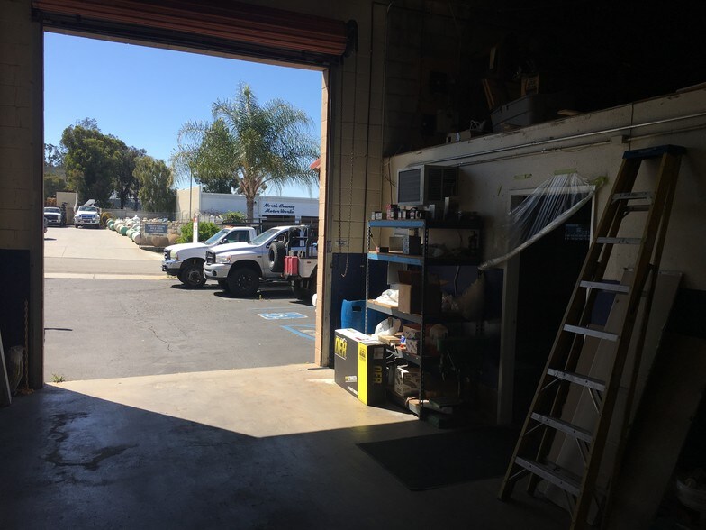 More Photos Of 146 Vinewood St, Escondido Warehouse For Lease