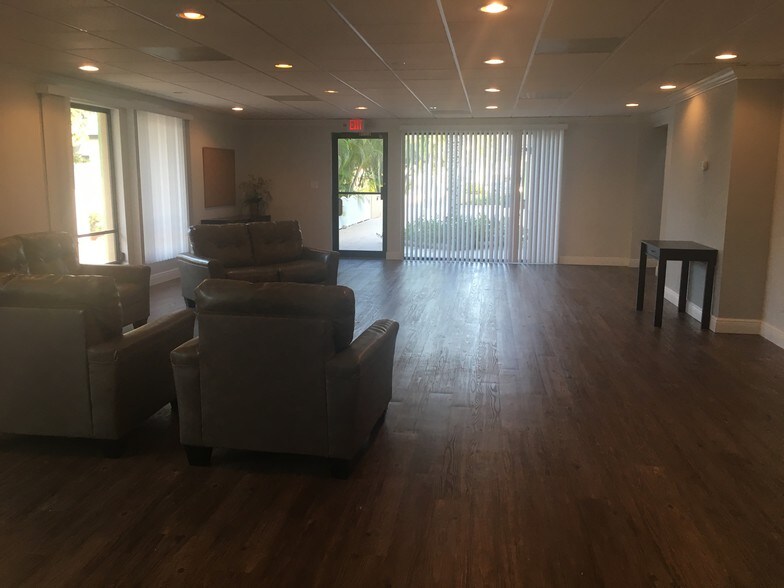 More Photos Of 7128 Estero Blvd, Fort Myers Medical For Sale