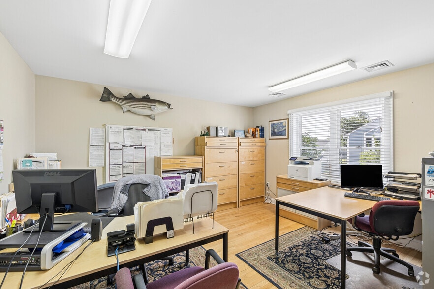 More Photos Of 704 Howe St, Point Pleasant Office For Sale