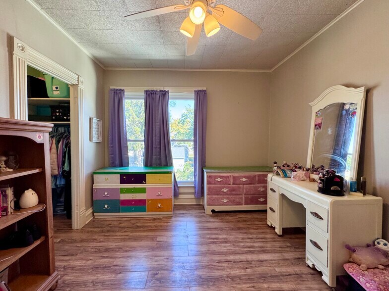 More Photos Of 1415 4th St, Fulton Storefront Retail Residential For Sale