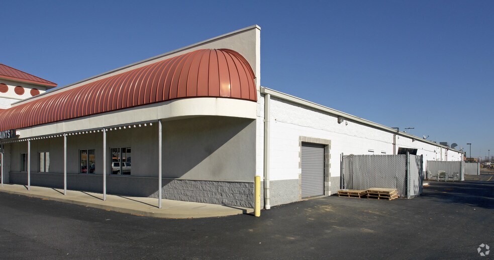 More Photos Of 1333 Central Park Dr, O'Fallon Freestanding For Lease