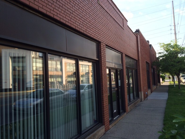 More Photos Of 660 Virginia Ave, Indianapolis Light Distribution For Sale