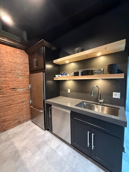 More Photos Of 205 W Galena Blvd, Aurora Storefront Retail Residential For Sale