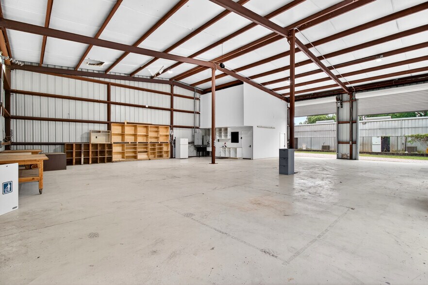 More Photos Of 2227 Golden Rd, Spring Warehouse For Lease