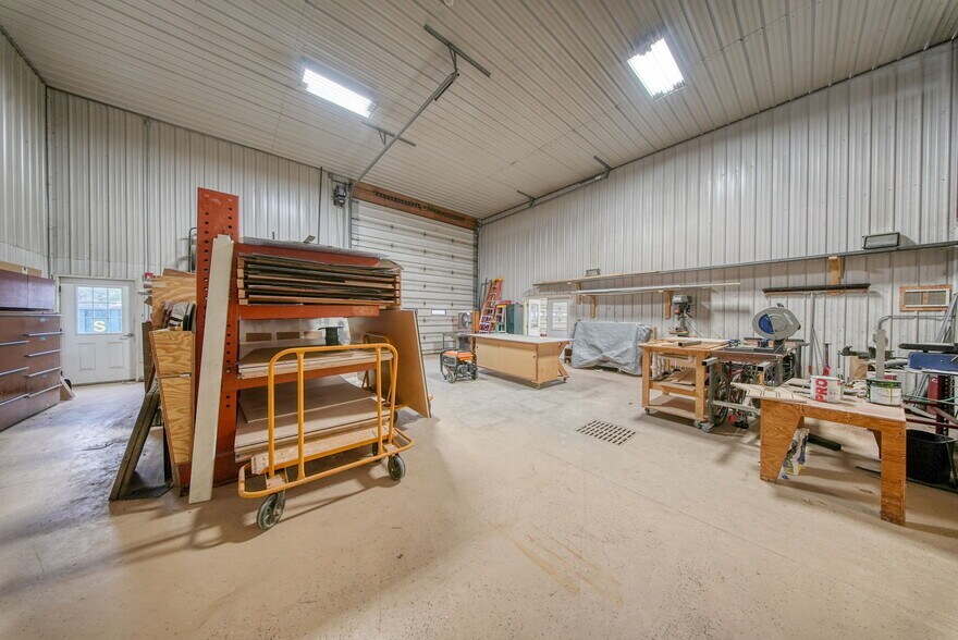 More Photos Of 26 Holland rd, Ferndale Manufacturing For Sale
