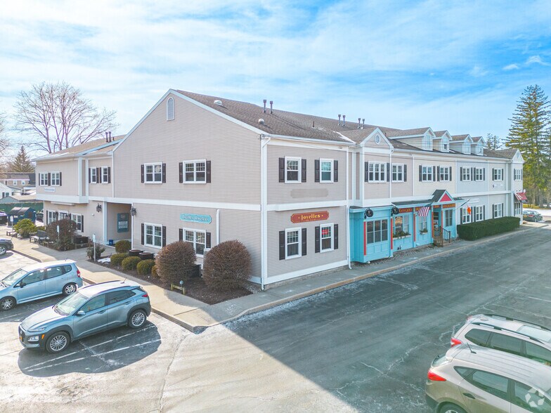 More Photos Of 316-318 Delaware Ave, Delmar Unknown For Lease