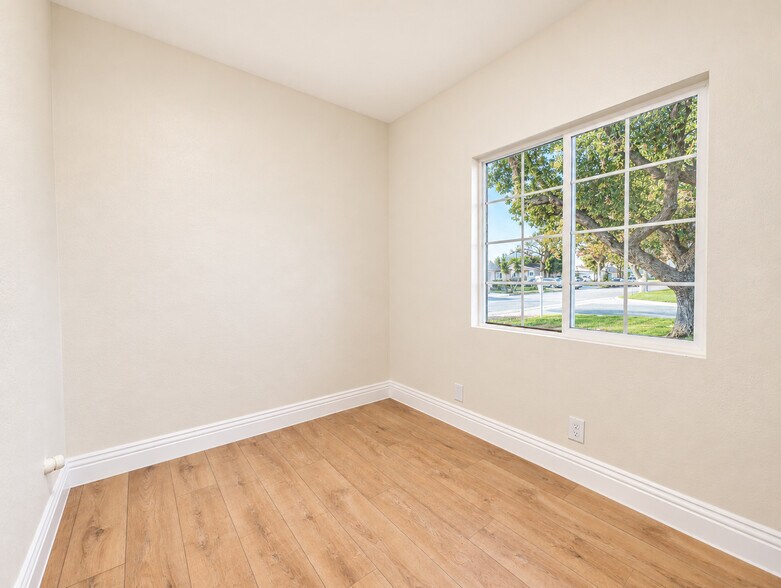 More Photos Of 554 W Verness St, Covina Healthcare For Sale