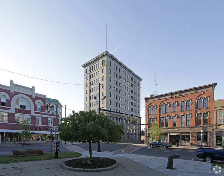 More Photos Of 106 E Market St, Warren Office For Lease