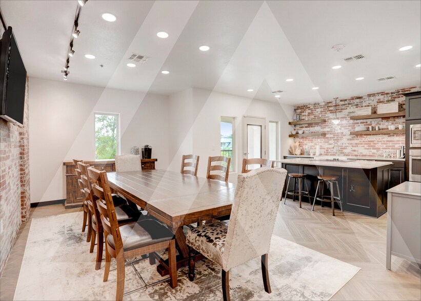 More Photos Of 6544 Greatwood Pky, Sugar Land Loft Creative Space For Sale