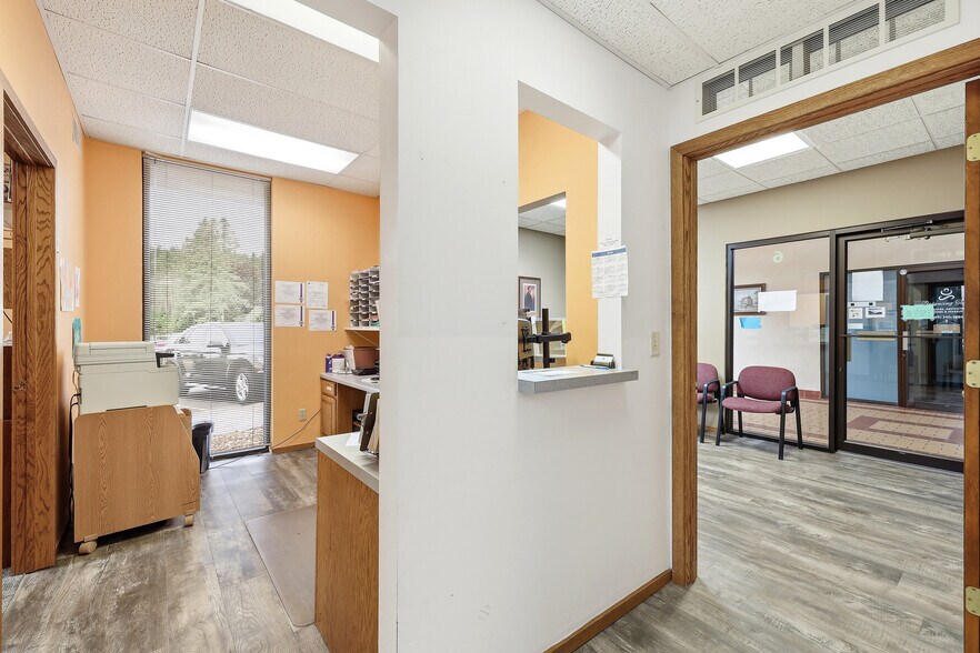 More Photos Of 1840 Post Rd, Plover Storefront Retail Office For Sale