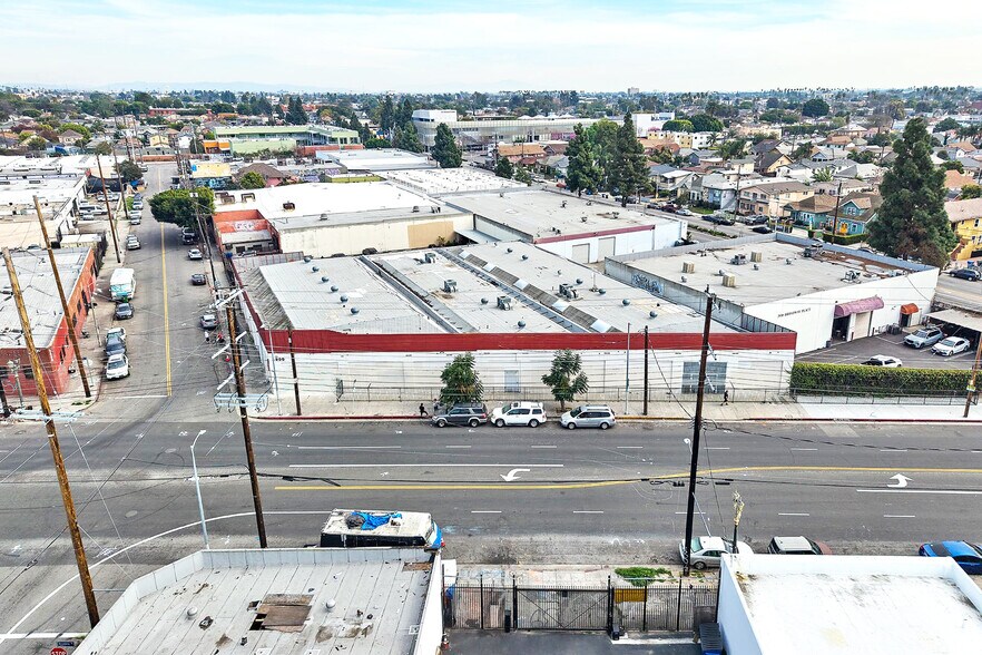 More Photos Of 3900-3912 S Broadway Pl, Los Angeles Manufacturing For Sale