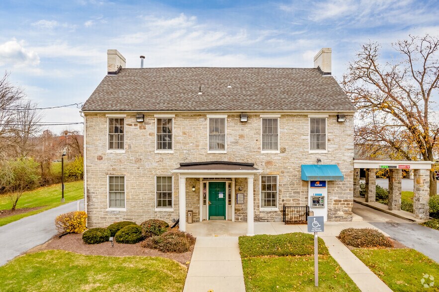 More Photos Of 1700 Rosemont Ave, Frederick Bank For Sale