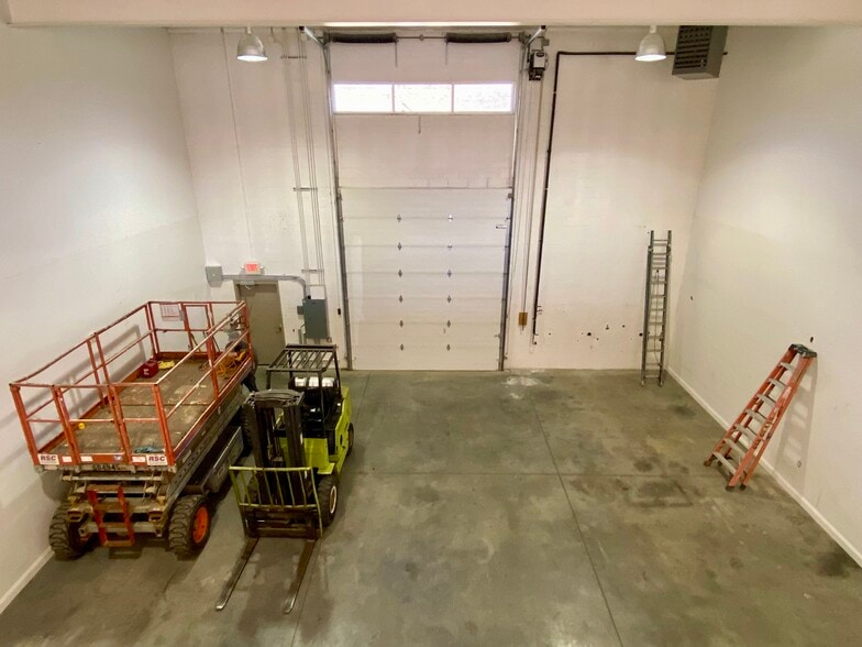 More Photos Of 1000 Cannons Ct, Woodbridge Flex For Lease