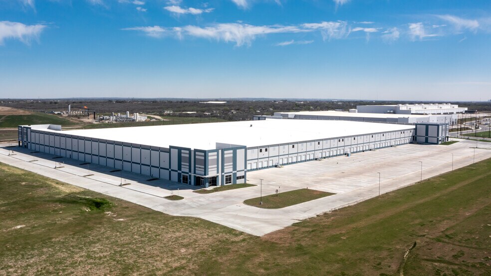 More Photos Of 6851 Cal Turner Dr, San Antonio Distribution For Lease