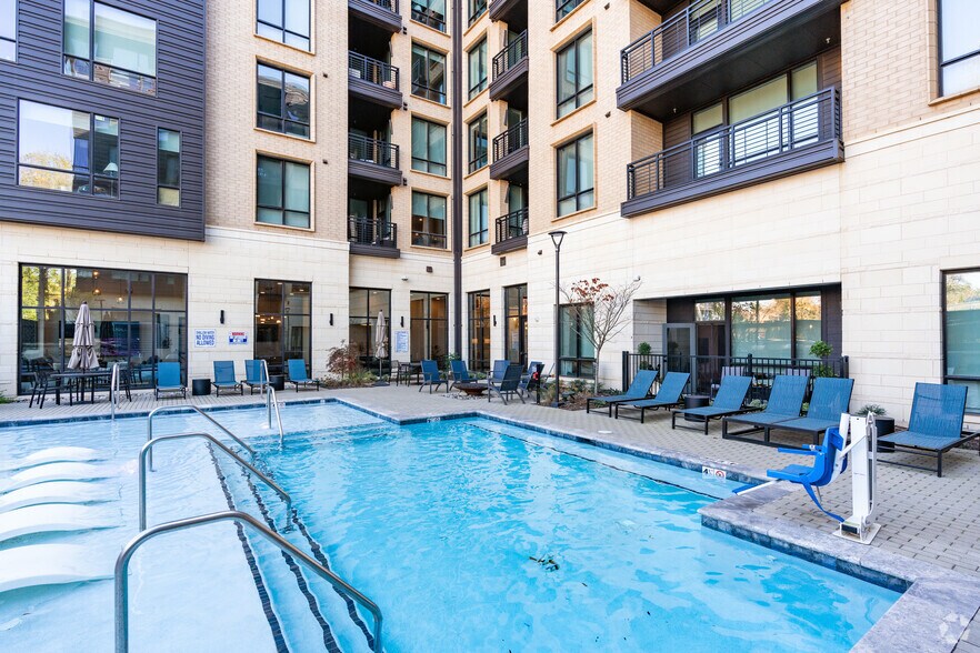 More Photos Of 352 S Walker St, Cary Apartments For Lease