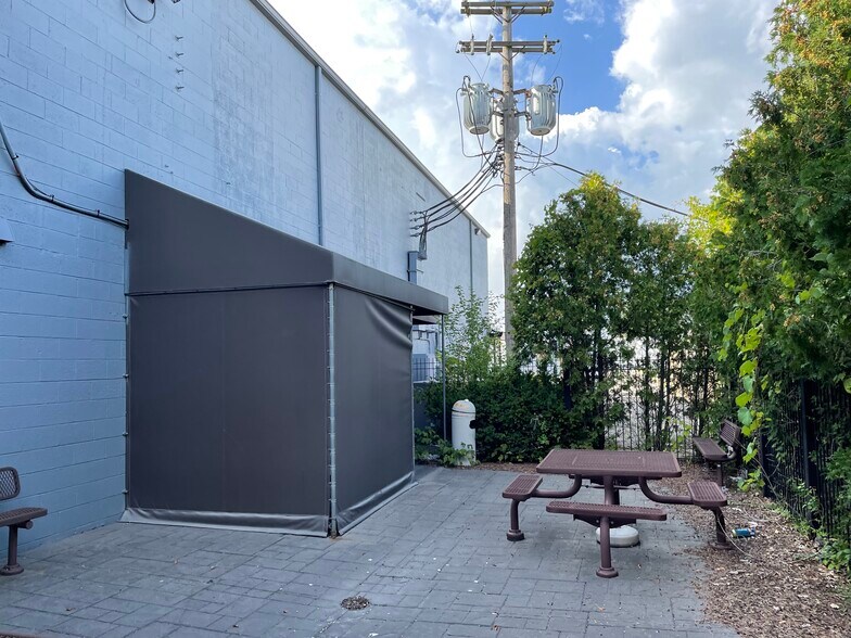 More Photos Of 11355 Stephens Rd, Warren Office For Lease