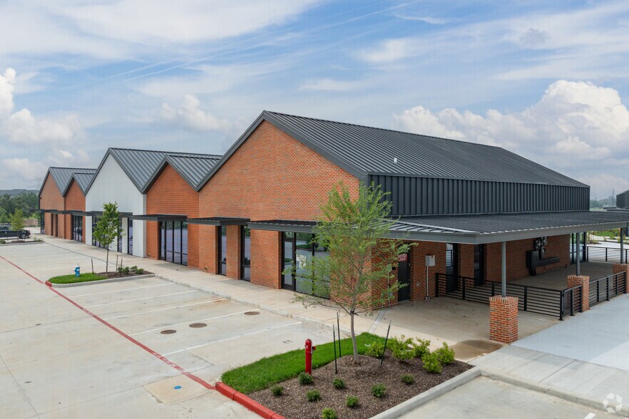 More Photos Of 18802 W Airport Blvd, Richmond Storefront Retail Office For Lease