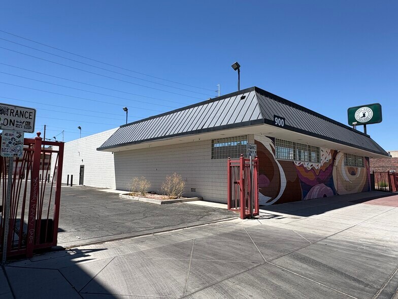More Photos Of 900 S Main St, Las Vegas Office For Lease