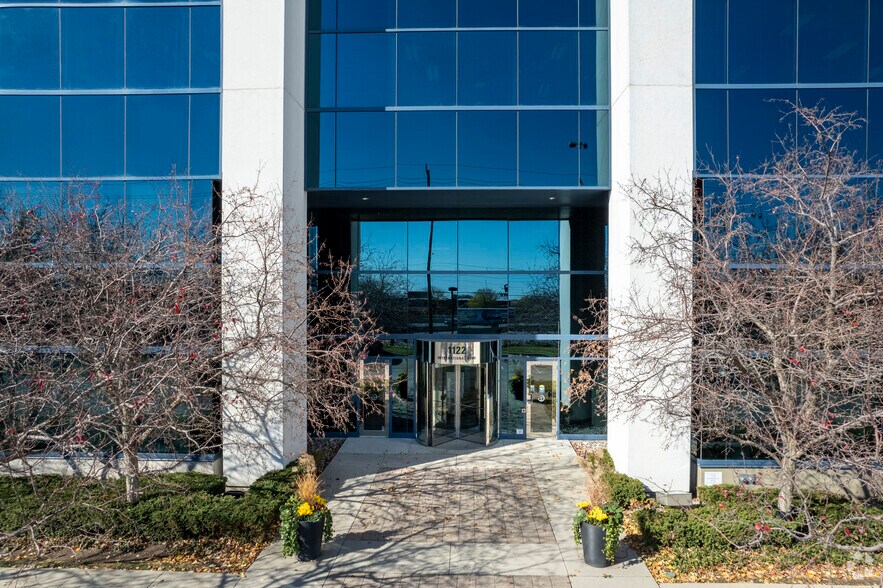 More Photos Of 1122 International Blvd, Burlington Office For Lease