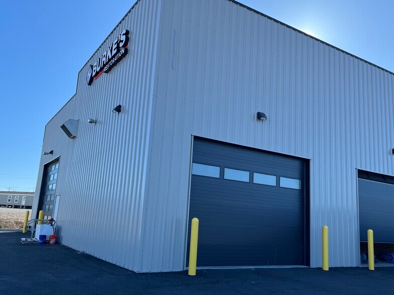 More Photos Of 3801 W Riverbend Ave, Post Falls Office For Lease