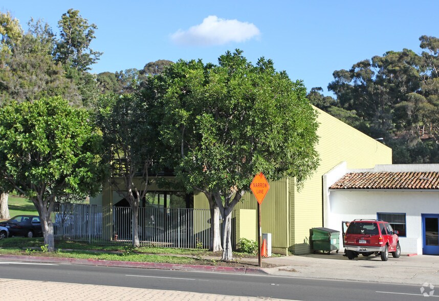 More Photos Of 2827-2837 Presidio Dr, San Diego Office Residential For Lease