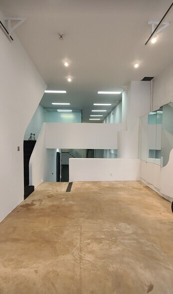 More Photos Of 17 Vestry St, New York Loft Creative Space For Lease