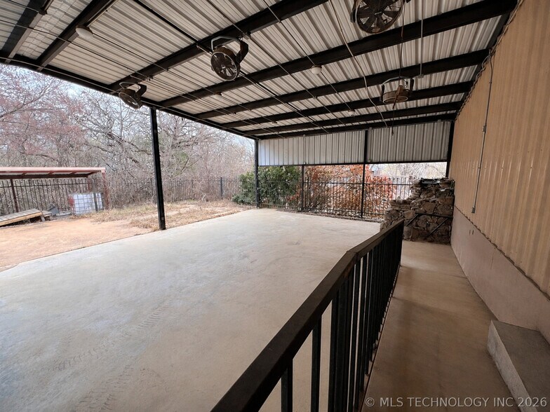 More Photos Of 5268 S Highway 377, Kingston Bar For Sale