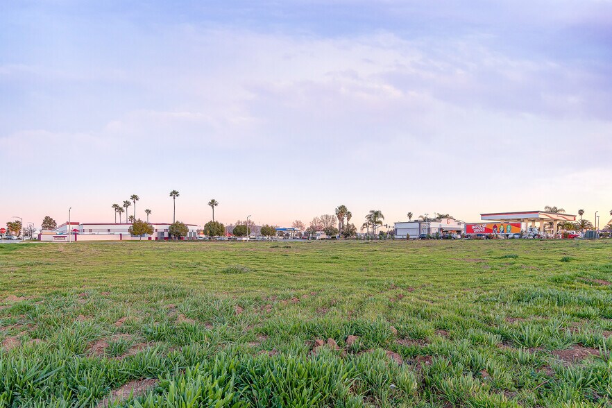 More Photos Of SE of Elsworth St and Cactus ave, Moreno Valley Land For Sale