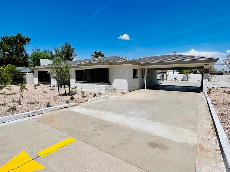 More Photos Of 484 W Chandler Blvd, Chandler Office For Lease