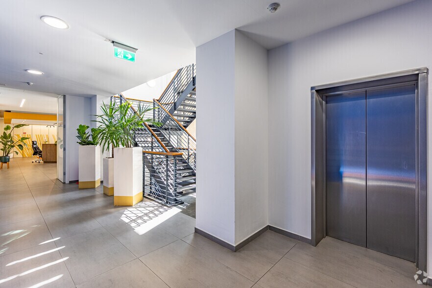 More Photos Of 92-98 Fountainbridge, Edinburgh Coworking Space