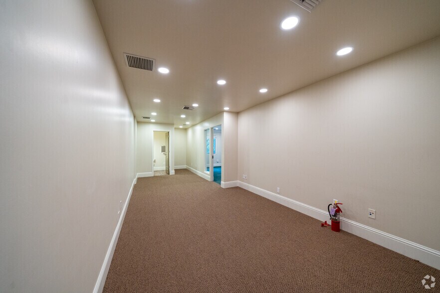 More Photos Of 675 Hartz Ave, Danville Office For Sale