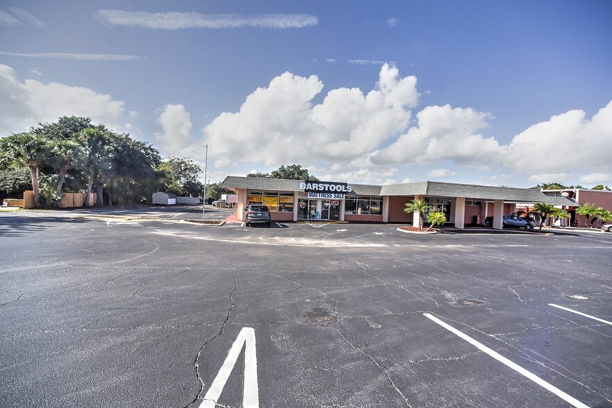 1202 Ridgewood Ave, Daytona Beach, FL 32117 Storefront Retail